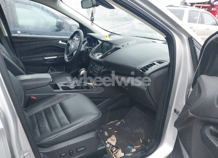 Photo 5 of 2019 Ford Escape TITANIUM (VIN 1FMCU9J94KUA04062)