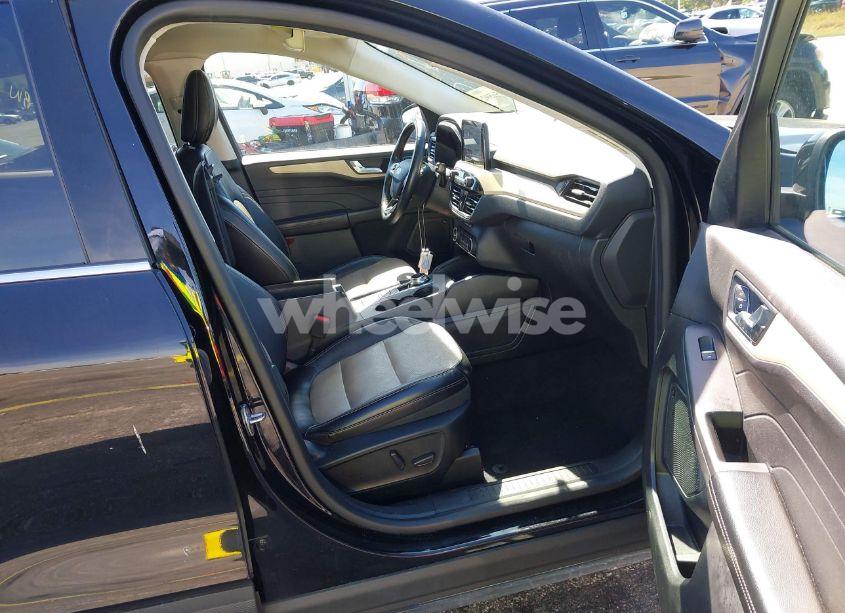 Photo 5 of 2021 Ford Escape TITANIUM (VIN 1FMCU9J94MUA00760)