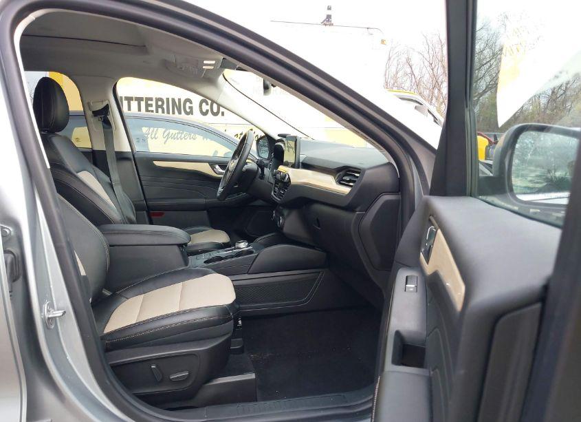 Photo 5 of 2022 Ford Escape TITANIUM (VIN 1FMCU9J94NUB82087)