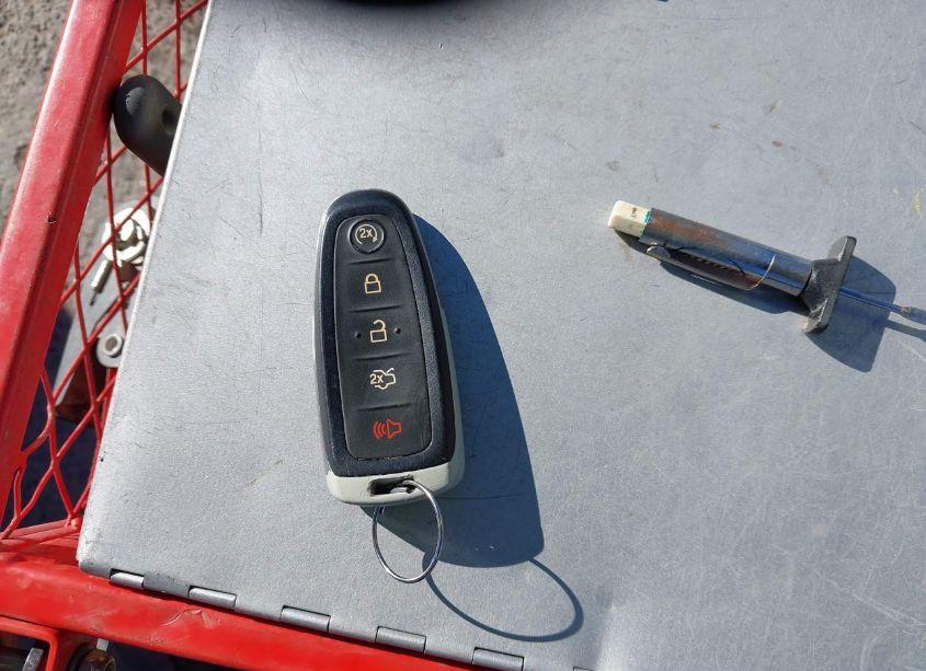 Photo 11 of 2016 Ford Escape TITANIUM (VIN 1FMCU9J95GUB61459)