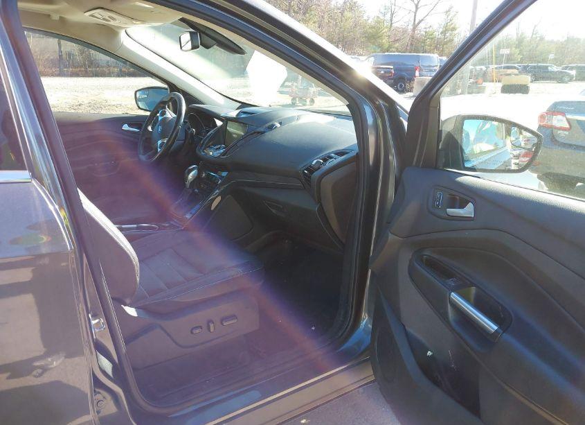 Photo 5 of 2016 Ford Escape TITANIUM (VIN 1FMCU9J95GUB61459)