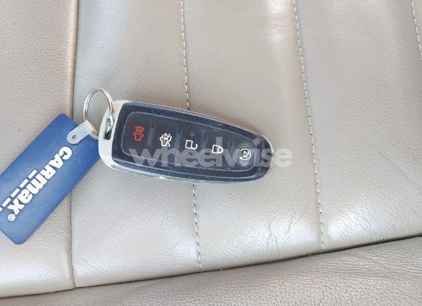 Photo 11 of 2016 Ford Escape TITANIUM (VIN 1FMCU9J95GUC52053)