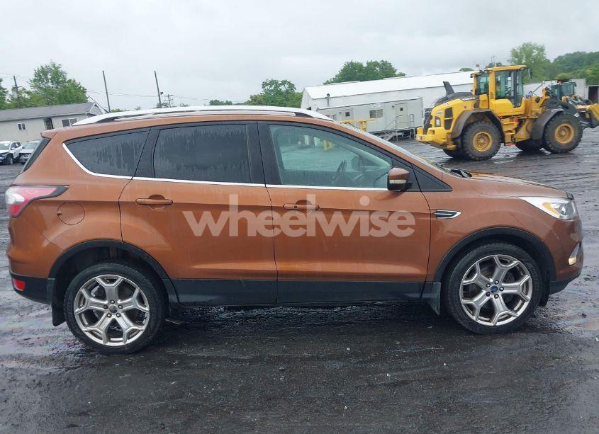 Photo 13 of 2017 Ford Escape TITANIUM (VIN 1FMCU9J95HUA02328)