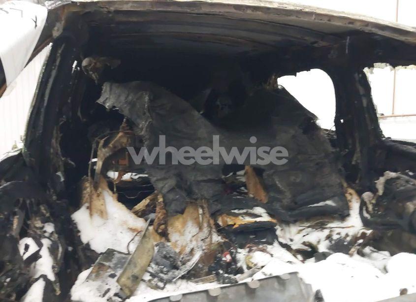 Photo 13 of 2017 Ford Escape TITANIUM (VIN 1FMCU9J95HUE69605)