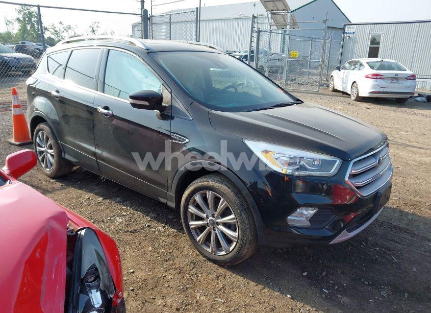2018 Ford Escape TITANIUM (VIN 1FMCU9J95JUB30803) main photo