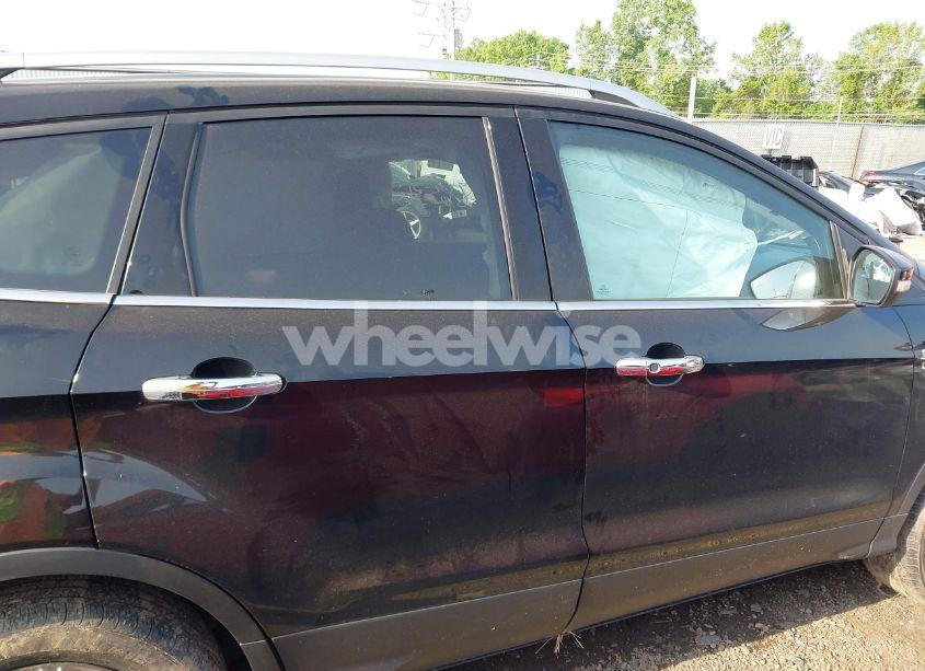 Photo 14 of 2018 Ford Escape TITANIUM (VIN 1FMCU9J95JUB30803)