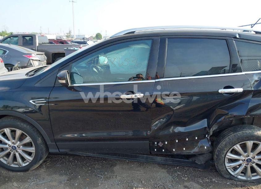 Photo 15 of 2018 Ford Escape TITANIUM (VIN 1FMCU9J95JUB30803)