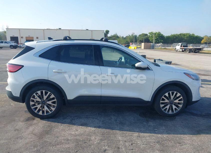 Photo 13 of 2020 Ford Escape TITANIUM (VIN 1FMCU9J95LUA38352)