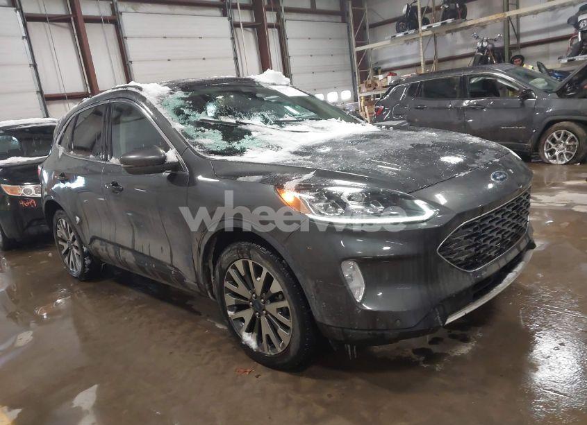 2020 Ford Escape TITANIUM (VIN 1FMCU9J95LUB15074) main photo