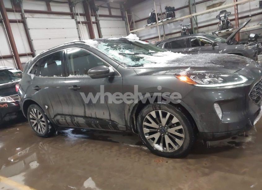 Photo 13 of 2020 Ford Escape TITANIUM (VIN 1FMCU9J95LUB15074)