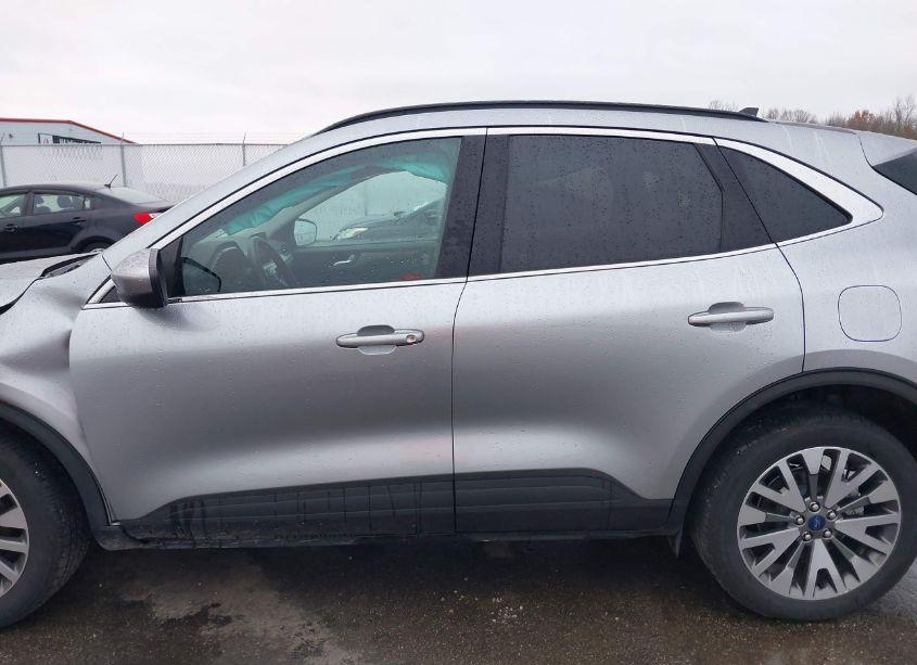 Photo 14 of 2022 Ford Escape TITANIUM (VIN 1FMCU9J95NUA71225)