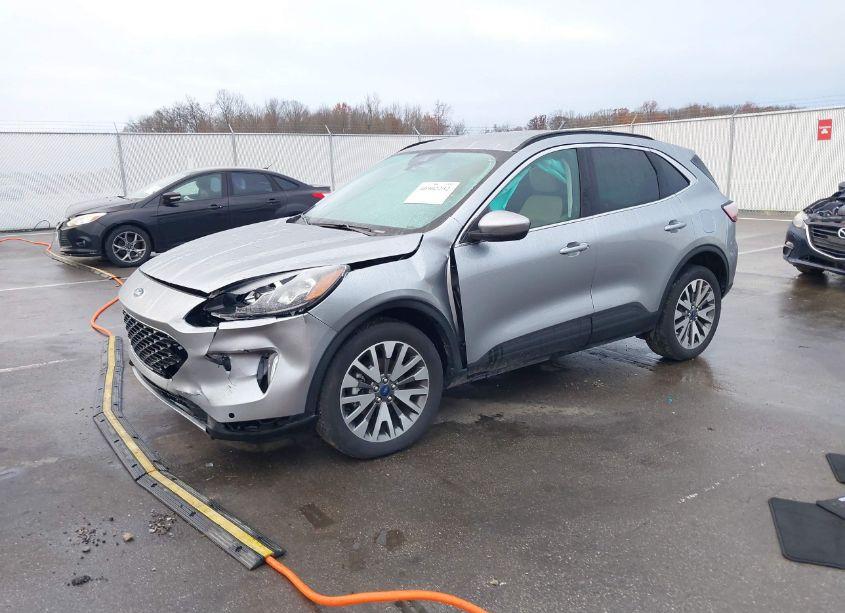 Photo 2 of 2022 Ford Escape TITANIUM (VIN 1FMCU9J95NUA71225)