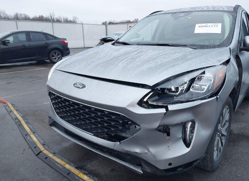 Photo 6 of 2022 Ford Escape TITANIUM (VIN 1FMCU9J95NUA71225)