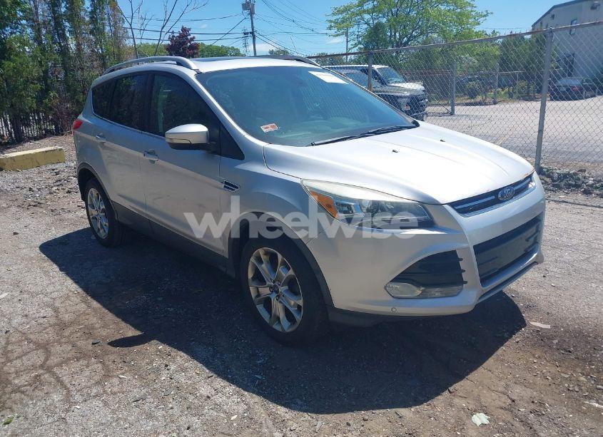 2014 Ford Escape TITANIUM (VIN 1FMCU9J96EUB67946) main photo
