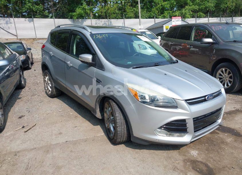 2016 Ford Escape TITANIUM (VIN 1FMCU9J96GUB05210) main photo