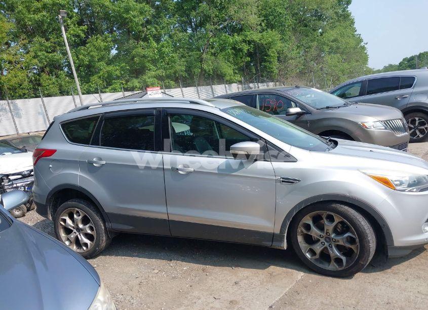 Photo 13 of 2016 Ford Escape TITANIUM (VIN 1FMCU9J96GUB05210)