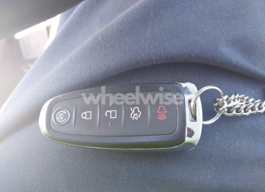 Photo 11 of 2016 Ford Escape TITANIUM (VIN 1FMCU9J96GUB65441)