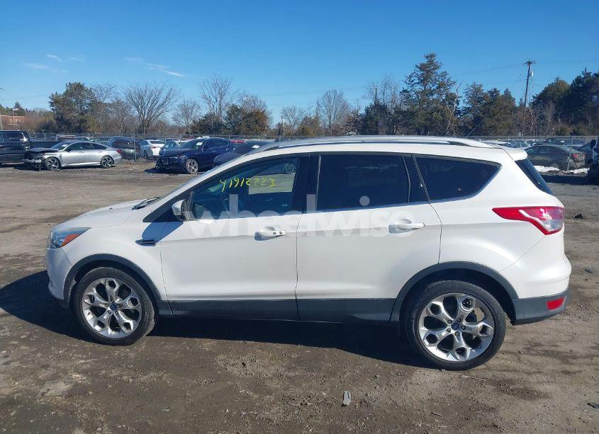 Photo 14 of 2016 Ford Escape TITANIUM (VIN 1FMCU9J96GUB65441)