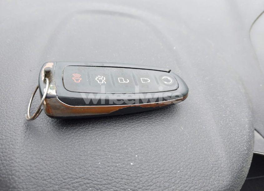 Photo 11 of 2016 Ford Escape TITANIUM (VIN 1FMCU9J96GUB97564)
