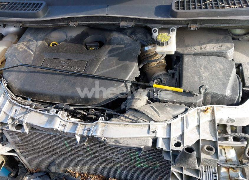 Photo 10 of 2016 Ford Escape TITANIUM (VIN 1FMCU9J96GUC47962)