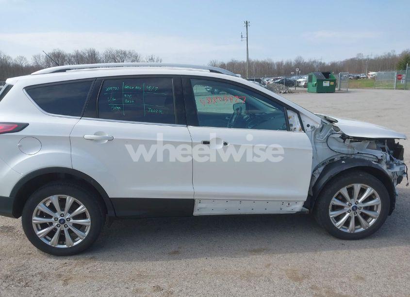 Photo 13 of 2017 Ford Escape TITANIUM (VIN 1FMCU9J96HUA77734)