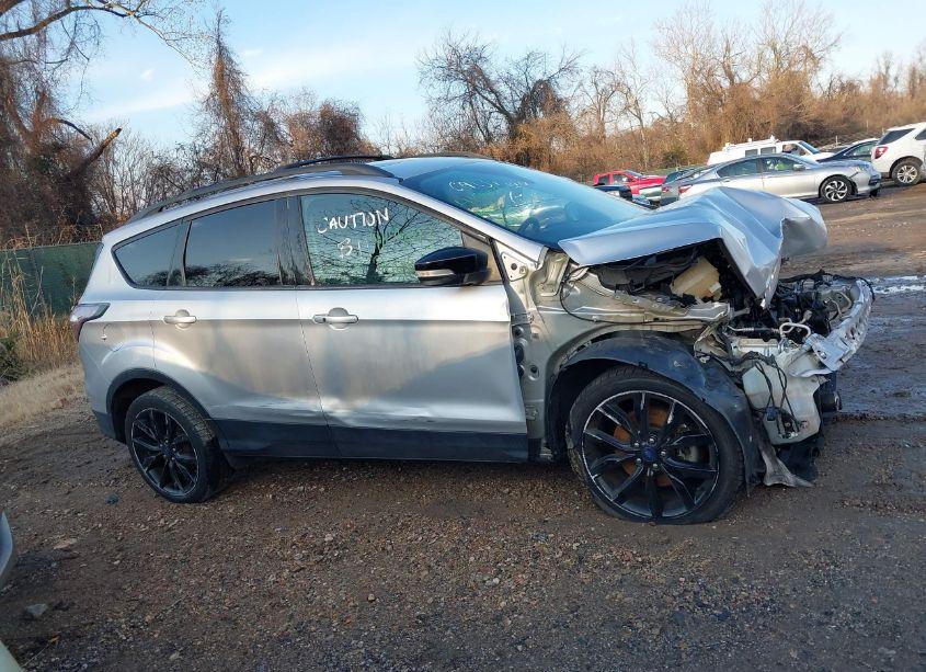 Photo 14 of 2017 Ford Escape TITANIUM (VIN 1FMCU9J96HUA99555)