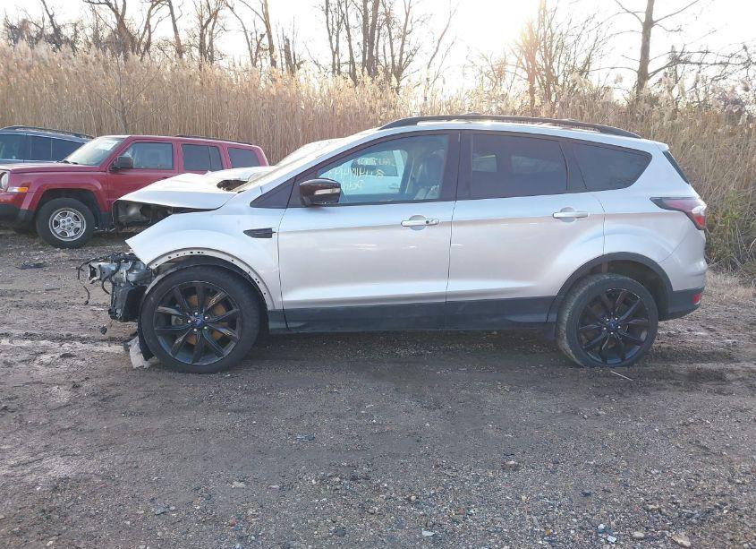 Photo 15 of 2017 Ford Escape TITANIUM (VIN 1FMCU9J96HUA99555)