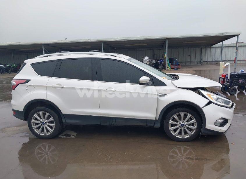 Photo 13 of 2017 Ford Escape TITANIUM (VIN 1FMCU9J96HUC01470)