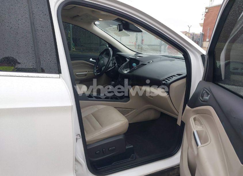 Photo 5 of 2017 Ford Escape TITANIUM (VIN 1FMCU9J96HUC01470)