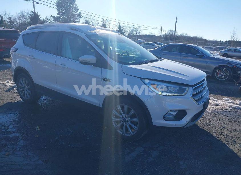 2017 Ford Escape TITANIUM (VIN 1FMCU9J96HUC07656) main photo