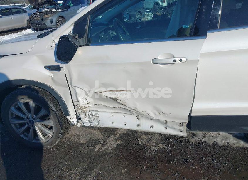 Photo 6 of 2017 Ford Escape TITANIUM (VIN 1FMCU9J96HUC07656)