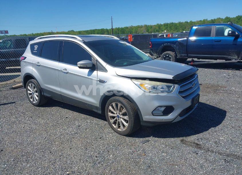 2018 Ford Escape TITANIUM (VIN 1FMCU9J96JUA33500) main photo