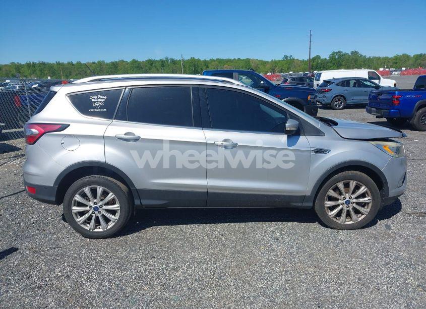 Photo 13 of 2018 Ford Escape TITANIUM (VIN 1FMCU9J96JUA33500)