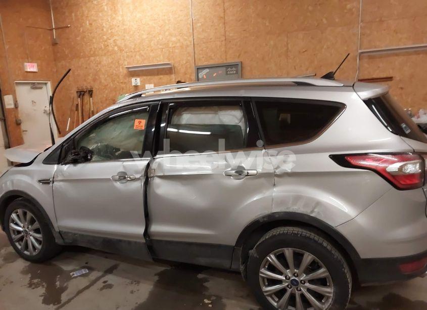 Photo 14 of 2018 Ford Escape TITANIUM (VIN 1FMCU9J96JUB77385)