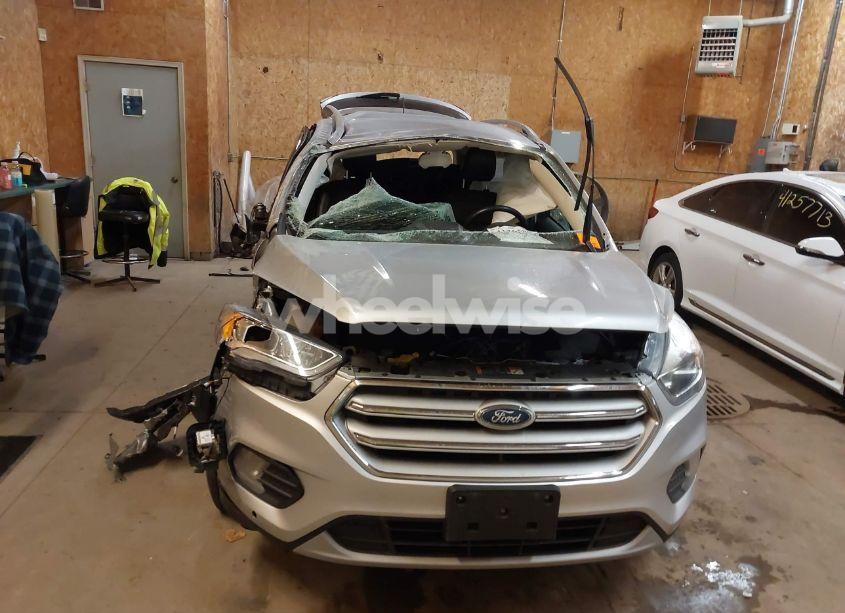 Photo 6 of 2018 Ford Escape TITANIUM (VIN 1FMCU9J96JUB77385)