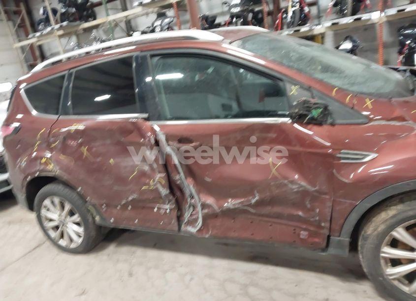 Photo 13 of 2018 Ford Escape TITANIUM (VIN 1FMCU9J96JUC04195)