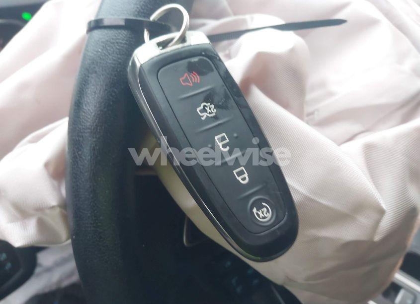 Photo 11 of 2018 Ford Escape TITANIUM (VIN 1FMCU9J96JUD18682)