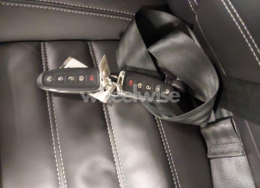 Photo 11 of 2019 Ford Escape TITANIUM (VIN 1FMCU9J96KUA03124)