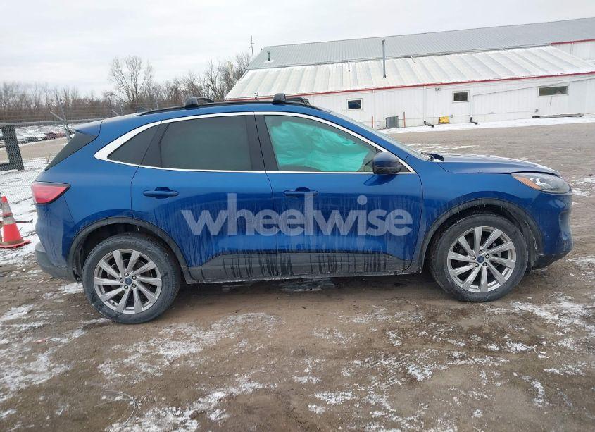 Photo 13 of 2022 Ford Escape TITANIUM (VIN 1FMCU9J96NUA35771)