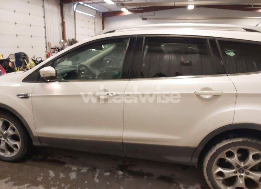 Photo 14 of 2015 Ford Escape TITANIUM (VIN 1FMCU9J97FUA77125)