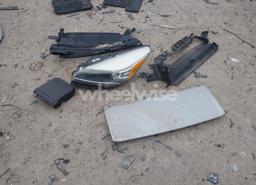 Photo 12 of 2015 Ford Escape TITANIUM (VIN 1FMCU9J97FUB35119)