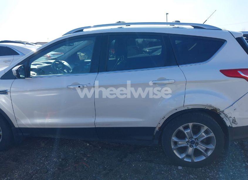 Photo 14 of 2015 Ford Escape TITANIUM (VIN 1FMCU9J97FUC16718)