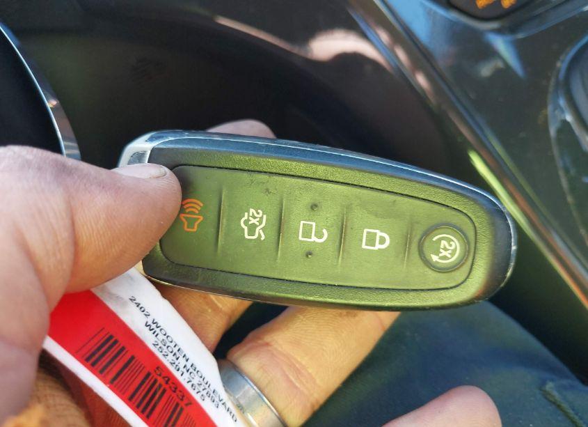 Photo 11 of 2016 Ford Escape TITANIUM (VIN 1FMCU9J97GUB50401)