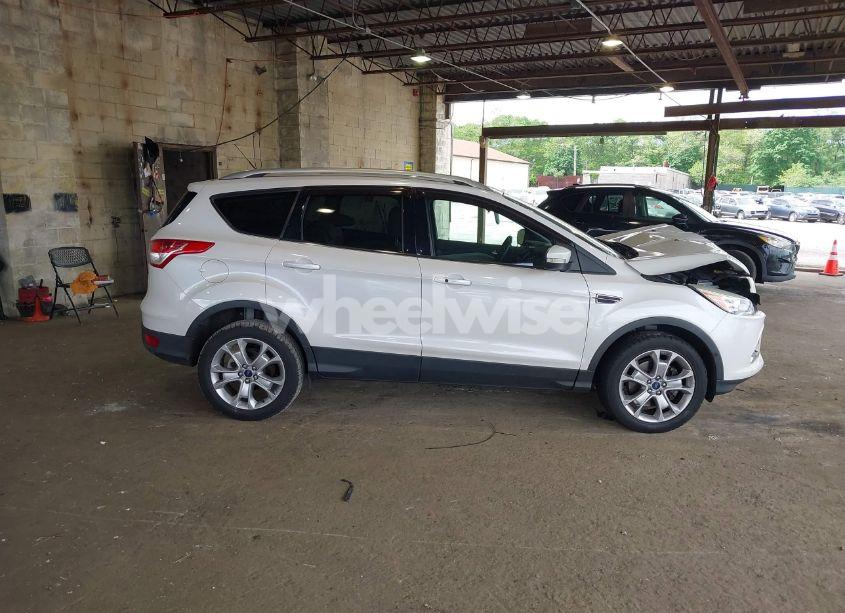 Photo 13 of 2016 Ford Escape TITANIUM (VIN 1FMCU9J97GUC32516)