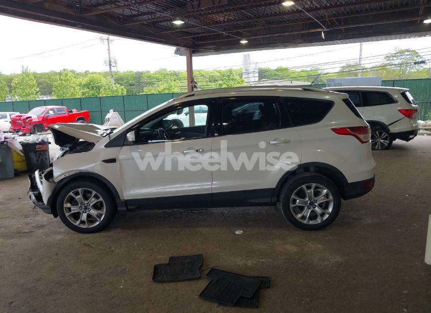 Photo 14 of 2016 Ford Escape TITANIUM (VIN 1FMCU9J97GUC32516)
