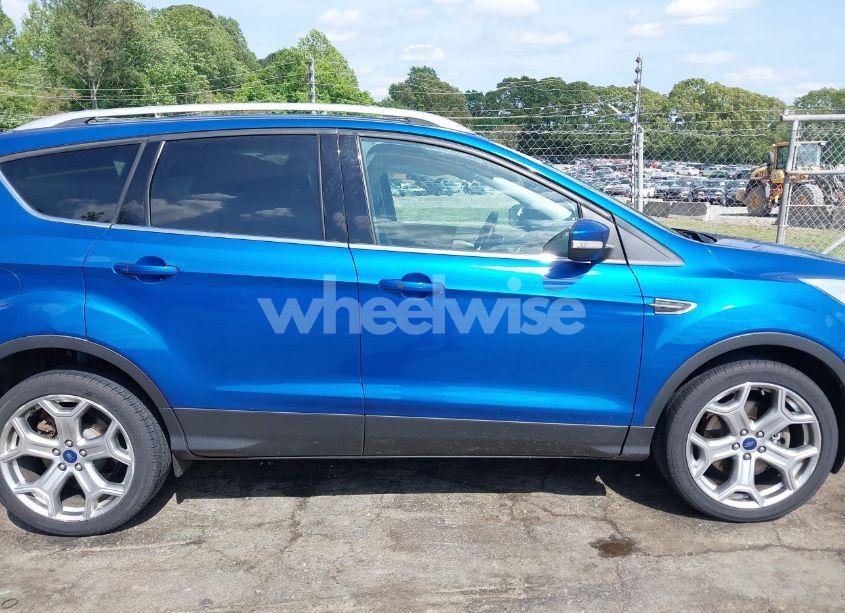 Photo 13 of 2017 Ford Escape TITANIUM (VIN 1FMCU9J97HUA57671)