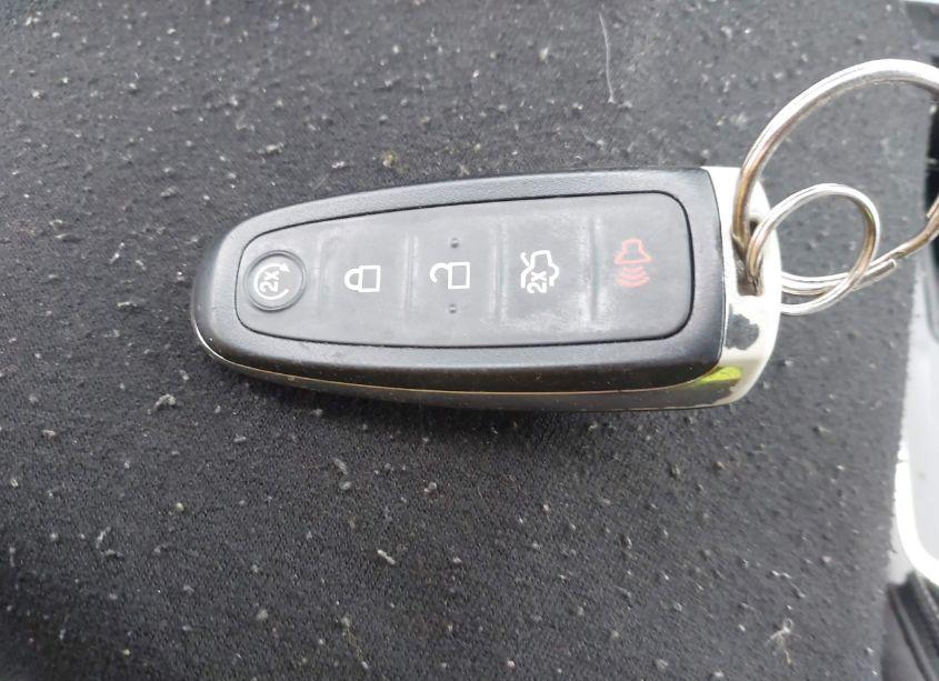 Photo 11 of 2017 Ford Escape TITANIUM (VIN 1FMCU9J97HUB62274)