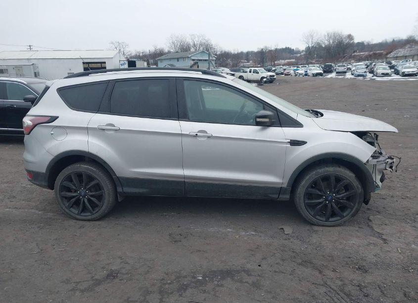 Photo 13 of 2017 Ford Escape TITANIUM (VIN 1FMCU9J97HUB62274)