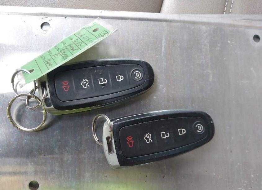 Photo 11 of 2017 Ford Escape TITANIUM (VIN 1FMCU9J97HUC20383)