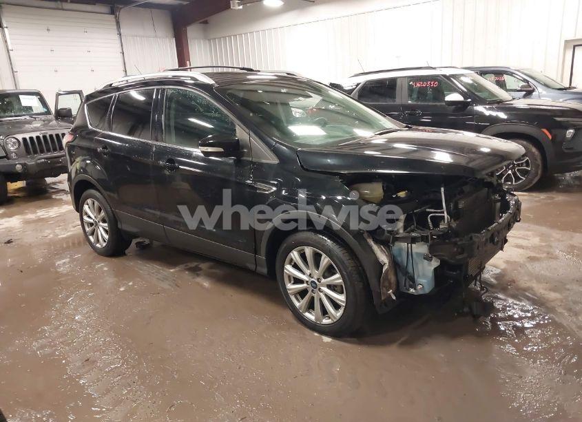 2017 Ford Escape TITANIUM (VIN 1FMCU9J97HUD73054) main photo